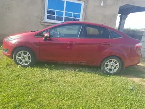 Ford Fiesta 2015 Red