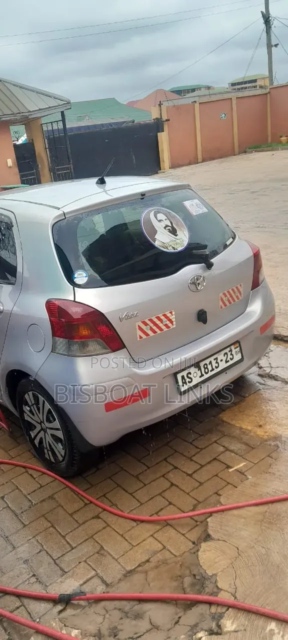 Toyota Vitz 1.0 FWD 3dr 2010 Silver