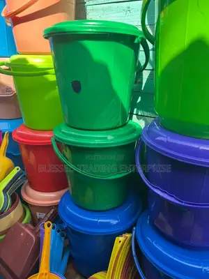 Plastic Buckets With Head