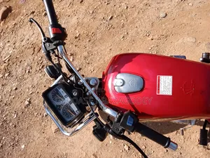 Royal RY125 2025 Red
