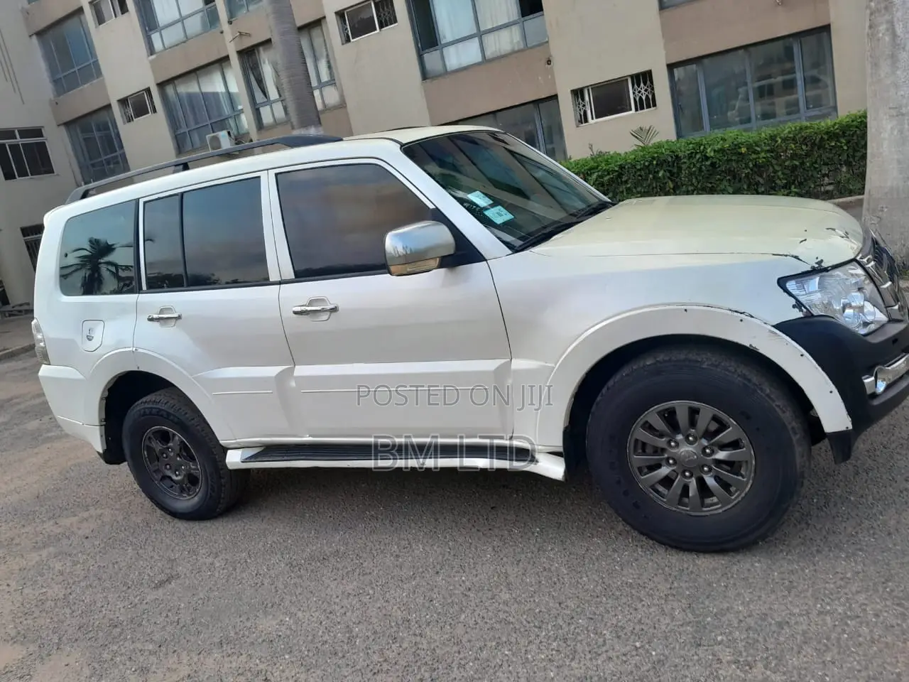 Mitsubishi Pajero 2010 White