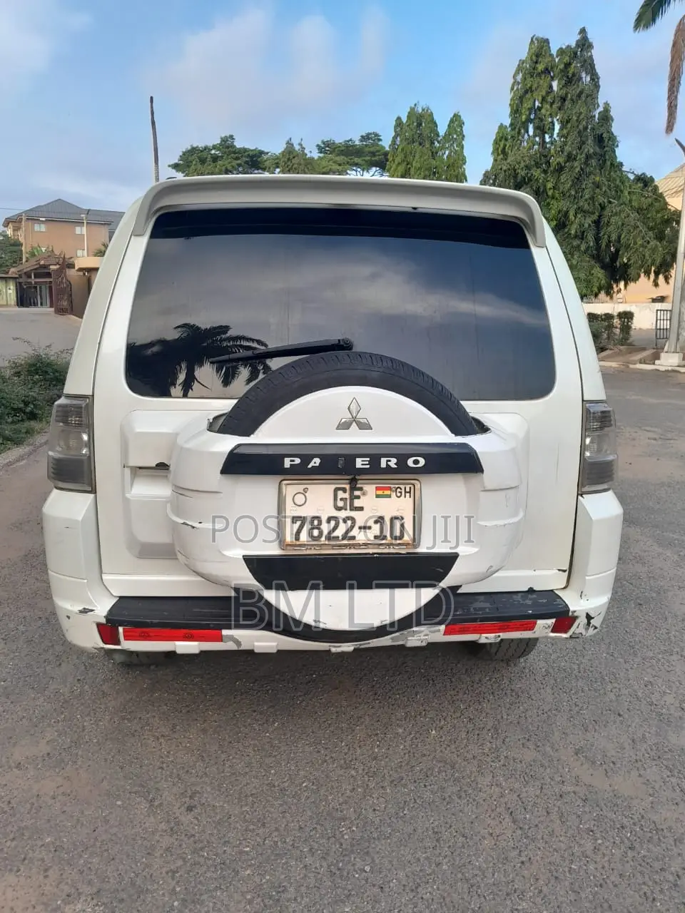 Mitsubishi Pajero 2010 White