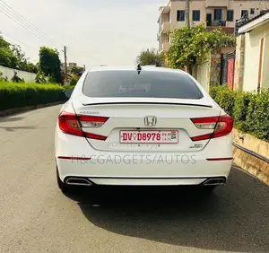 Honda Accord Sport 2.0T 2022 White