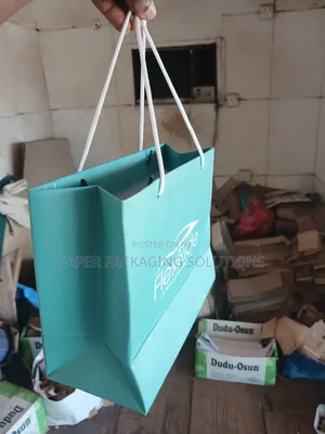 Medium Bag With Handle