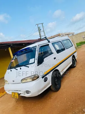 Hyundai H-100 1999 White