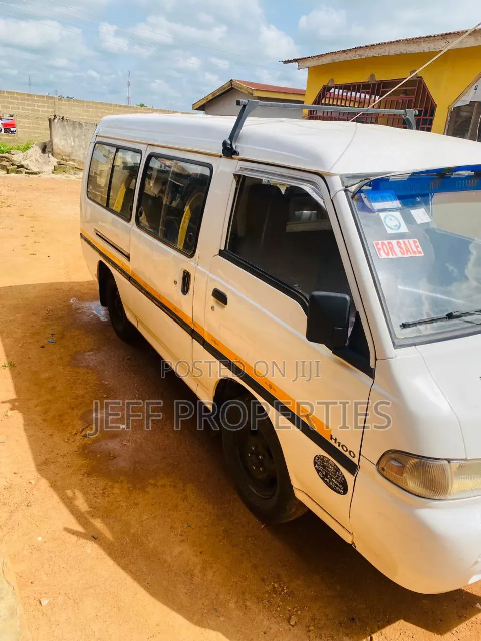Hyundai H-100 1999 White
