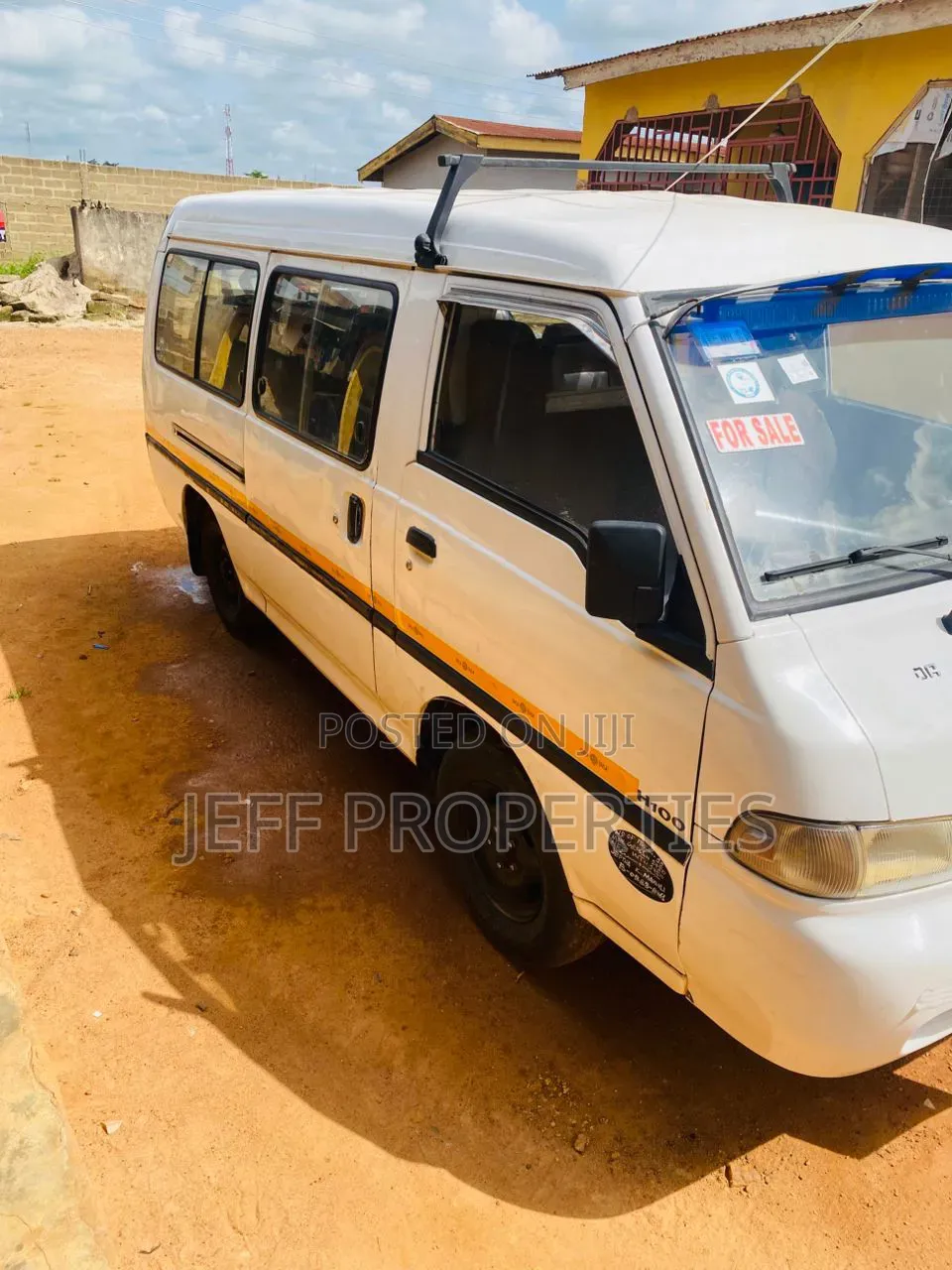 Hyundai H-100 1999 White
