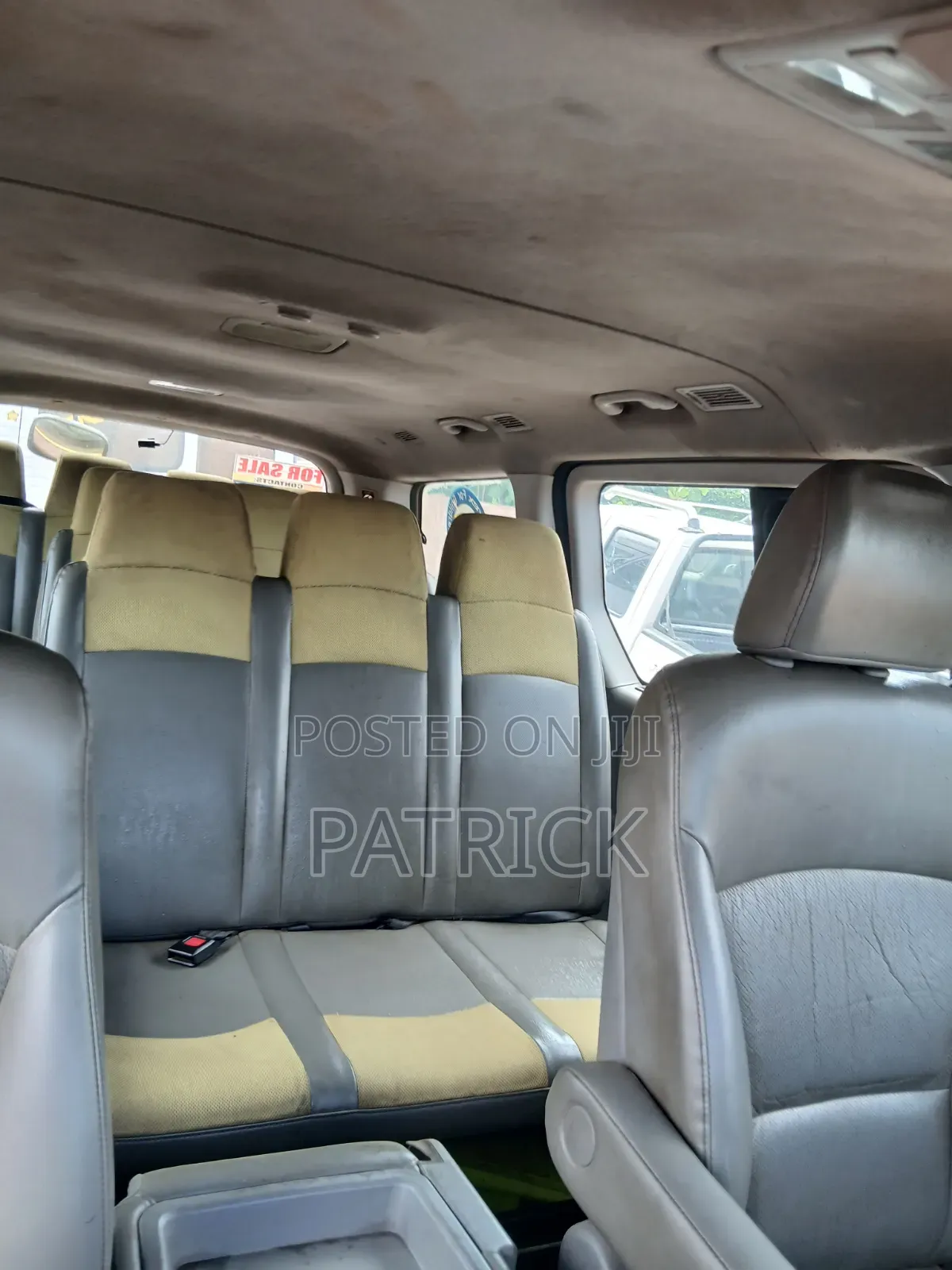 Hyundai H1 2013 Yellow