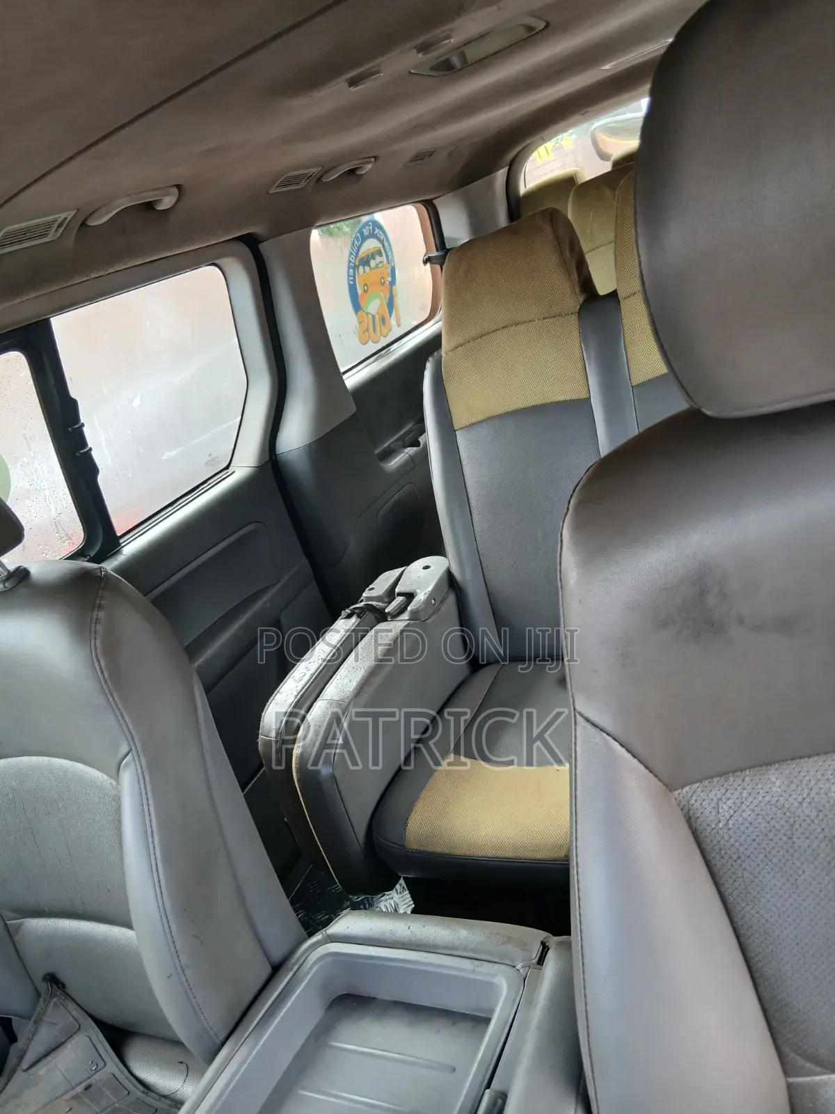 Hyundai H1 2013 Yellow