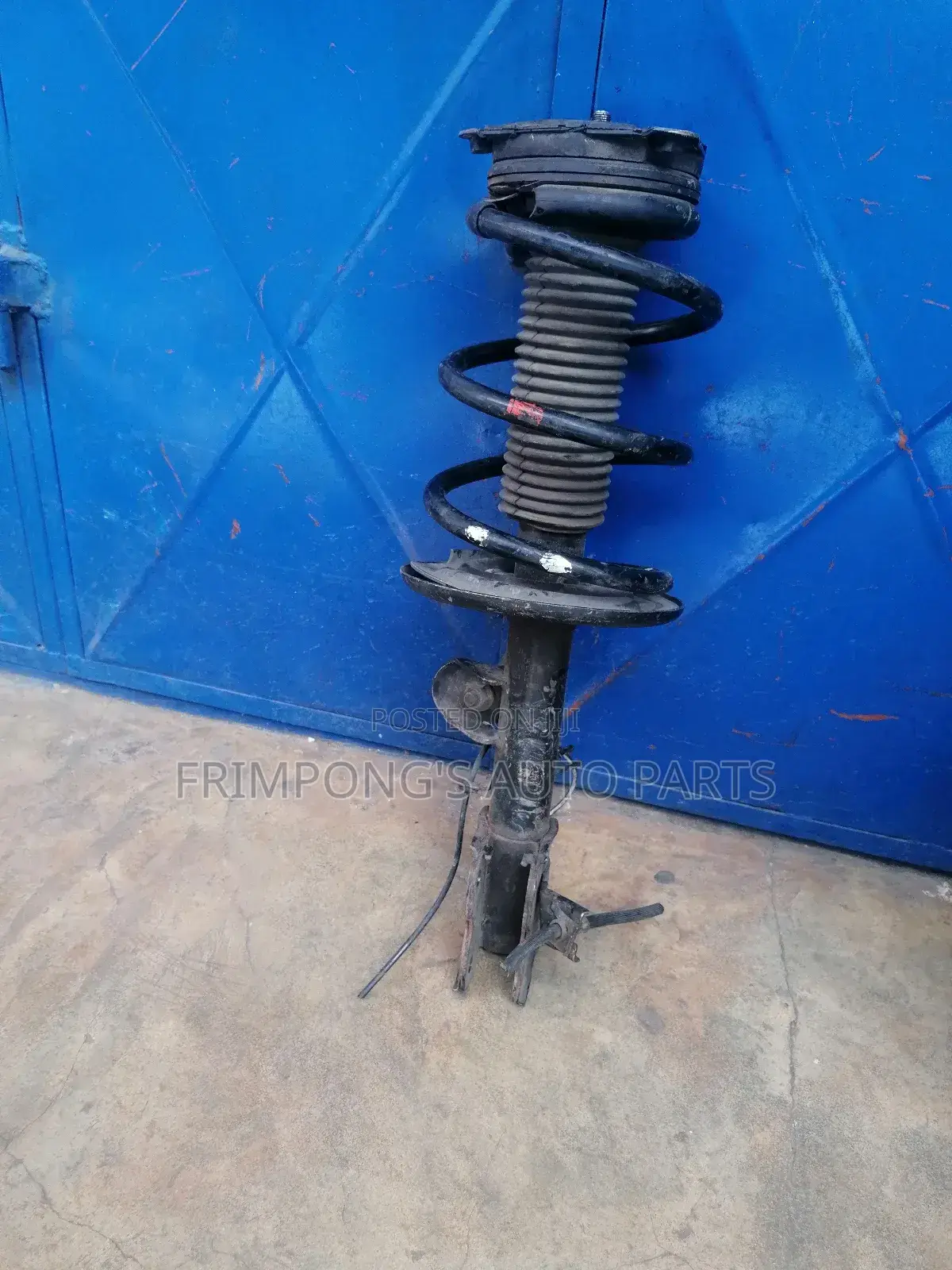 Nissan Pathfinder Front Shocks 2014 Front Right Side
