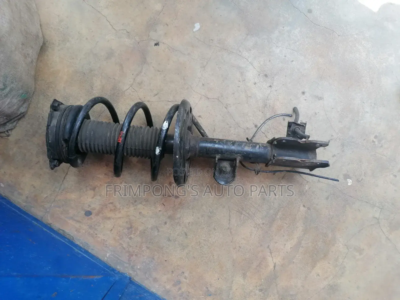 Nissan Pathfinder Front Shocks 2014 Front Right Side