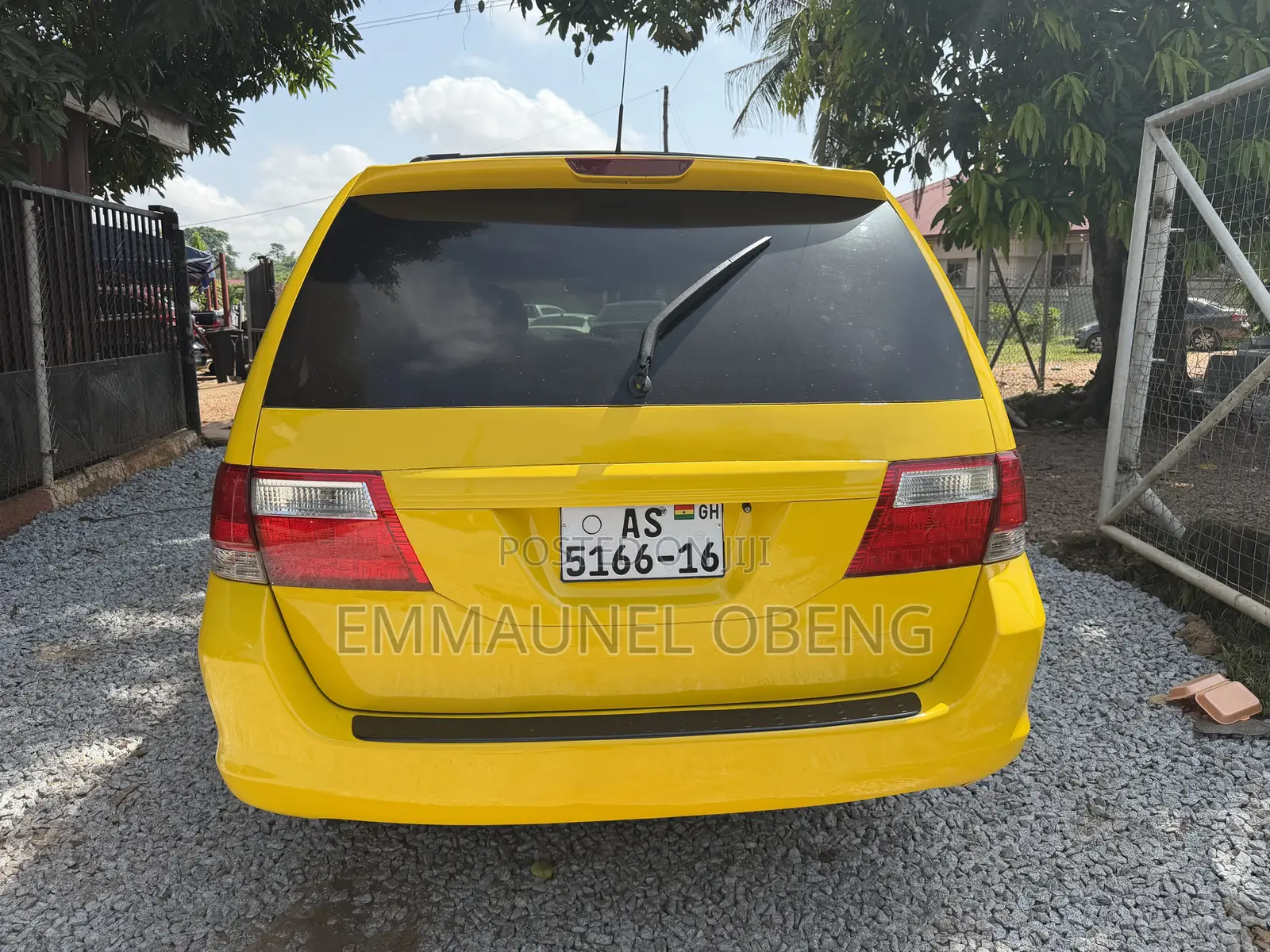 Honda Odyssey 2010 Yellow