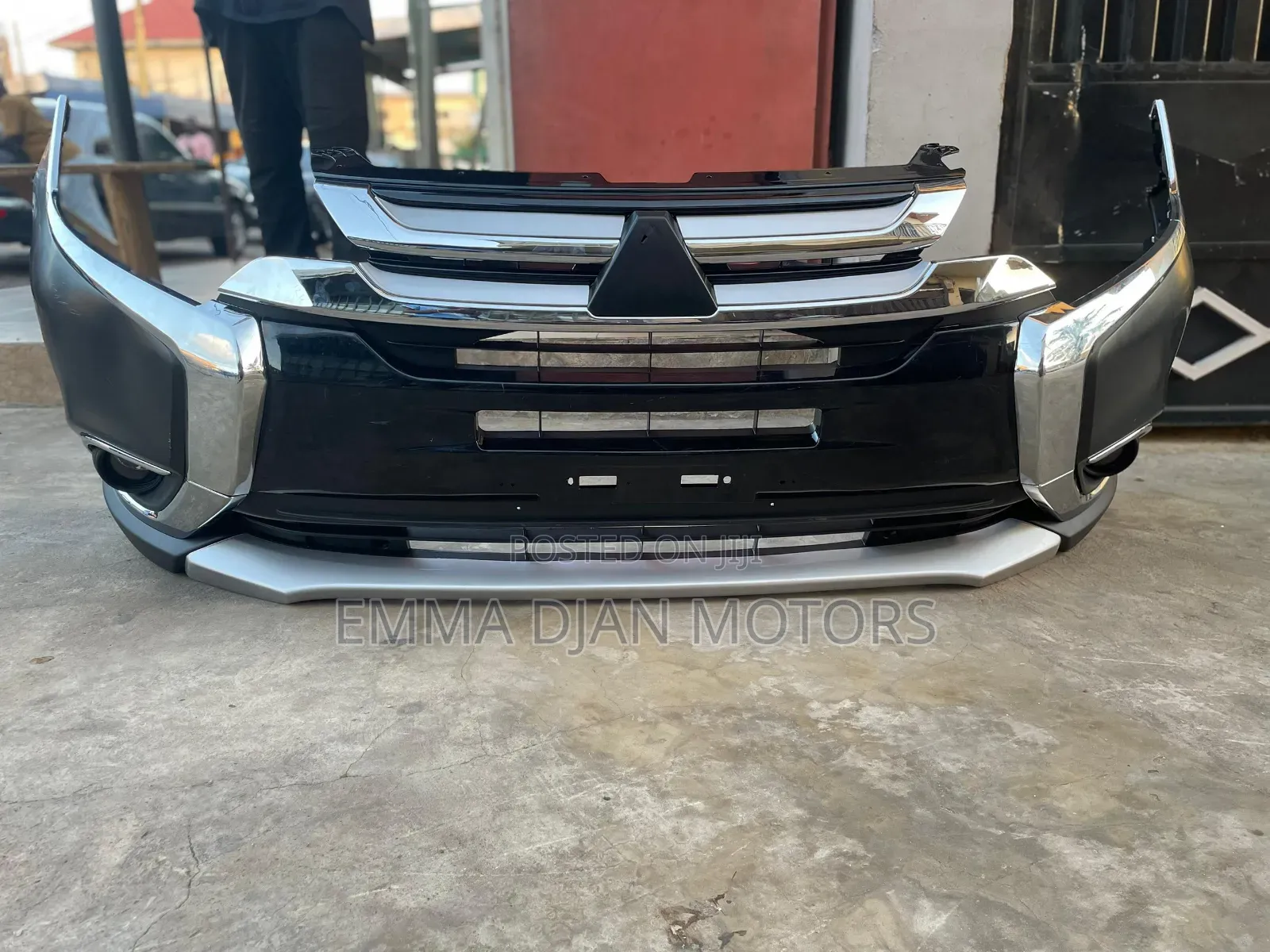Outlander 2016 - 18 Complete Front Bumper