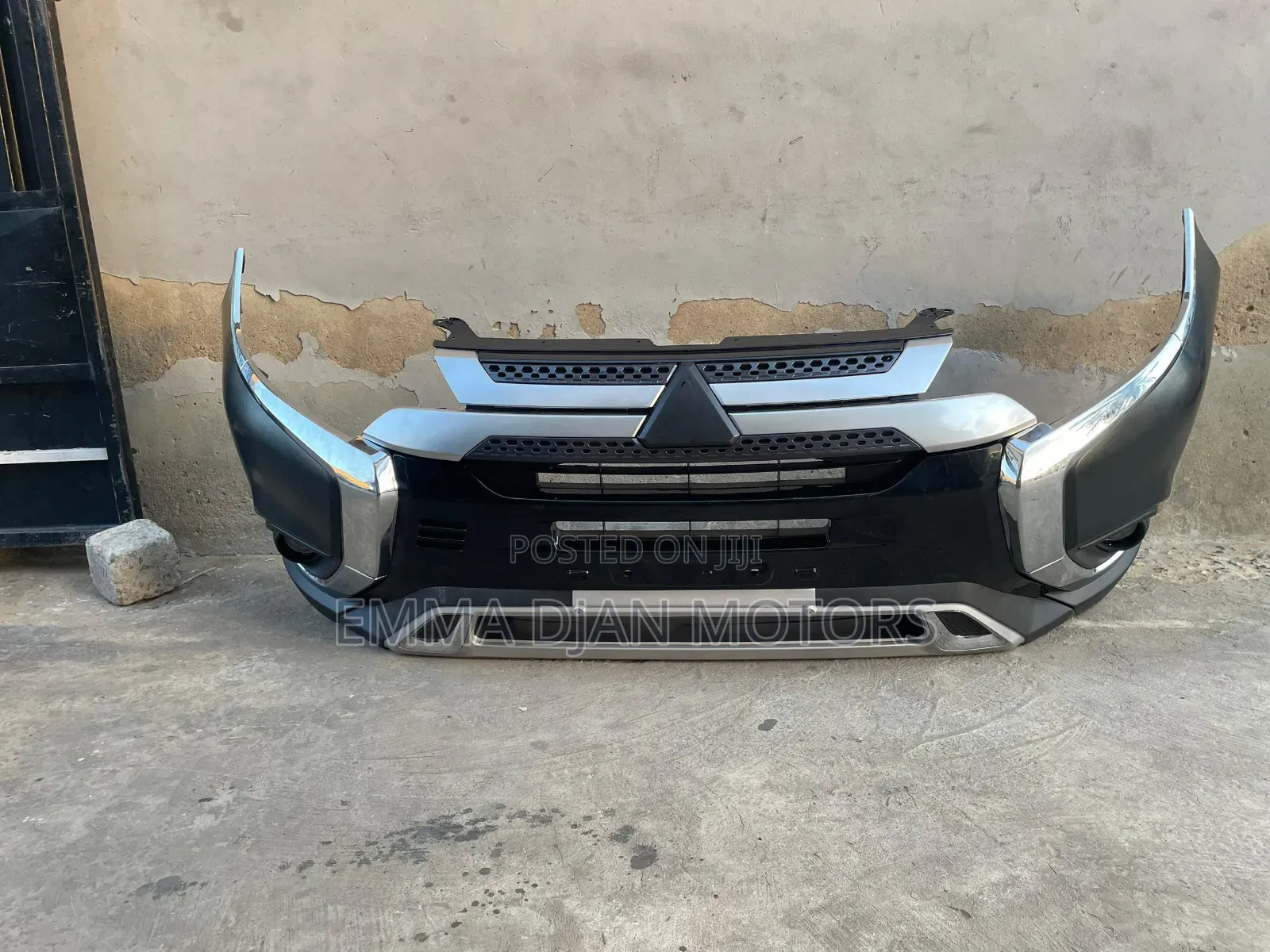 Outlander 2019- 20 Complete Front Bumper