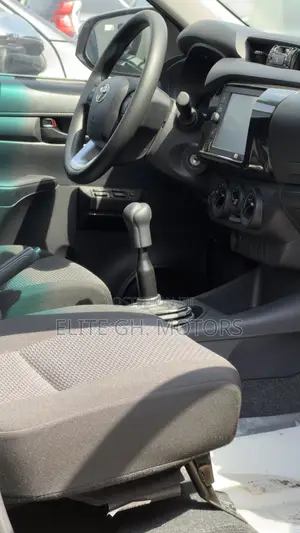 New Toyota Hilux 2023 Black