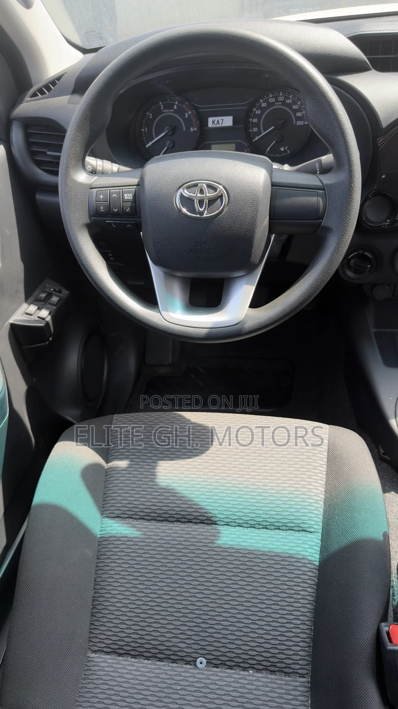 New Toyota Hilux 2023 Black