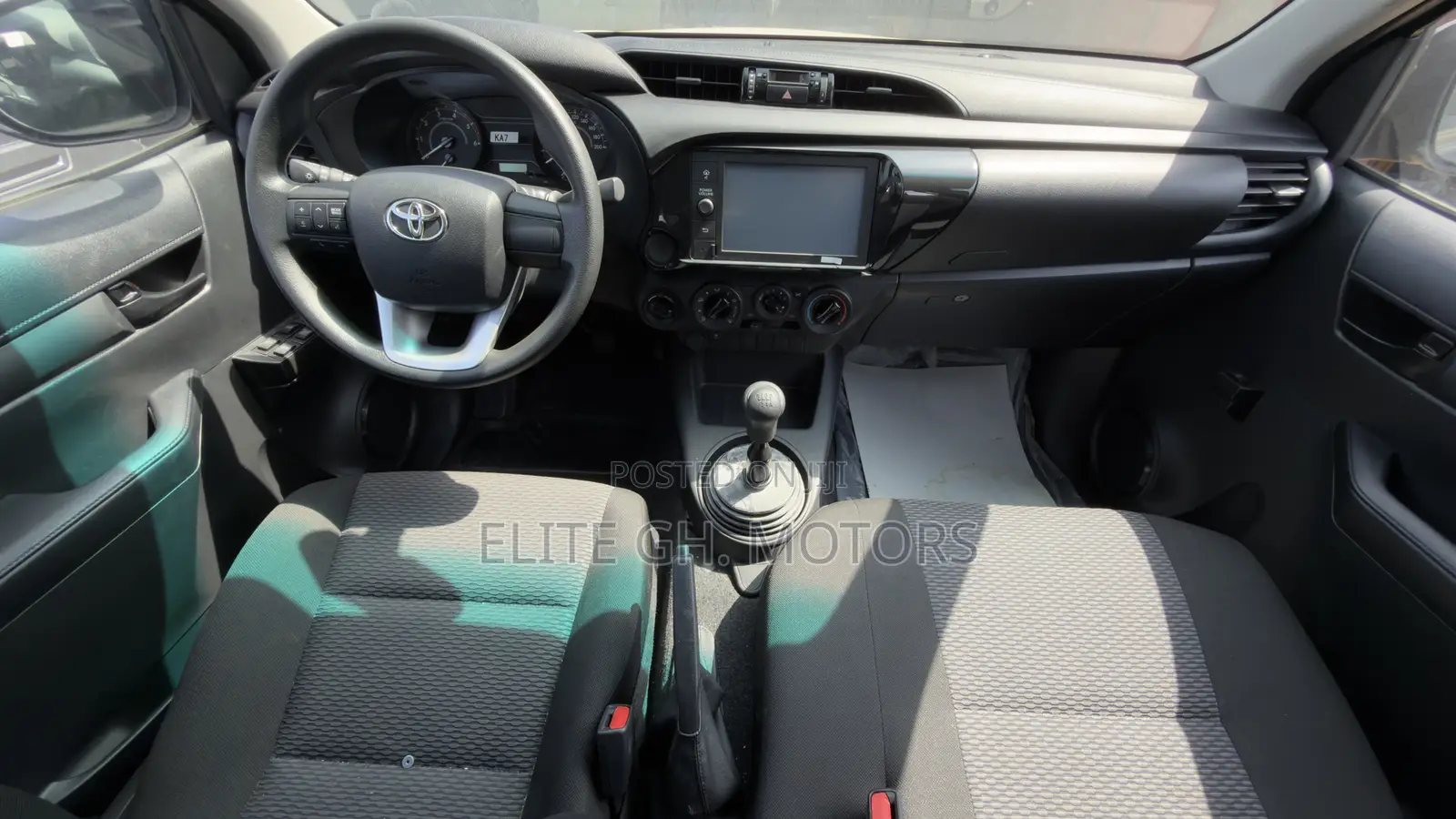 New Toyota Hilux 2023 Black