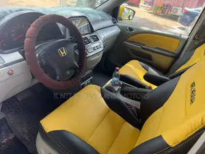Honda Odyssey 2.4 4WD 2010 Yellow