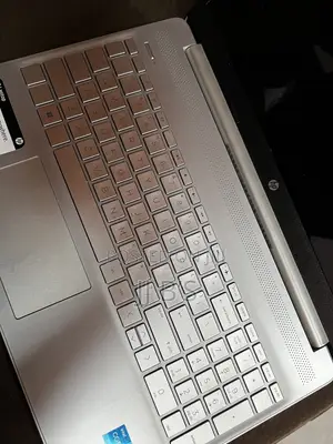 Laptop HP 15s 8GB Intel Core i3 HDD+SSD 256GB