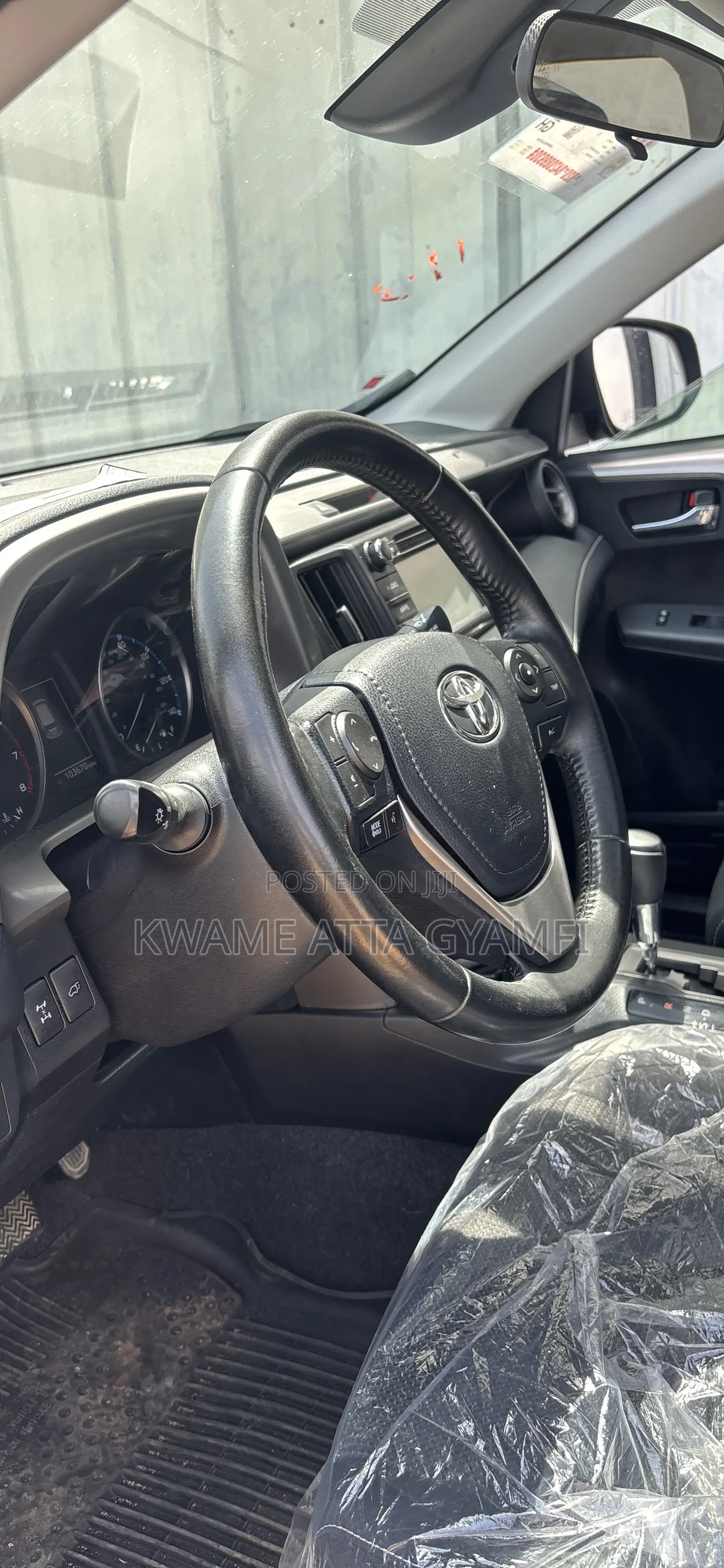 Toyota RAV4 XLE 4dr SUV AWD (2.5L 4cyl 6A) 2018 Gray