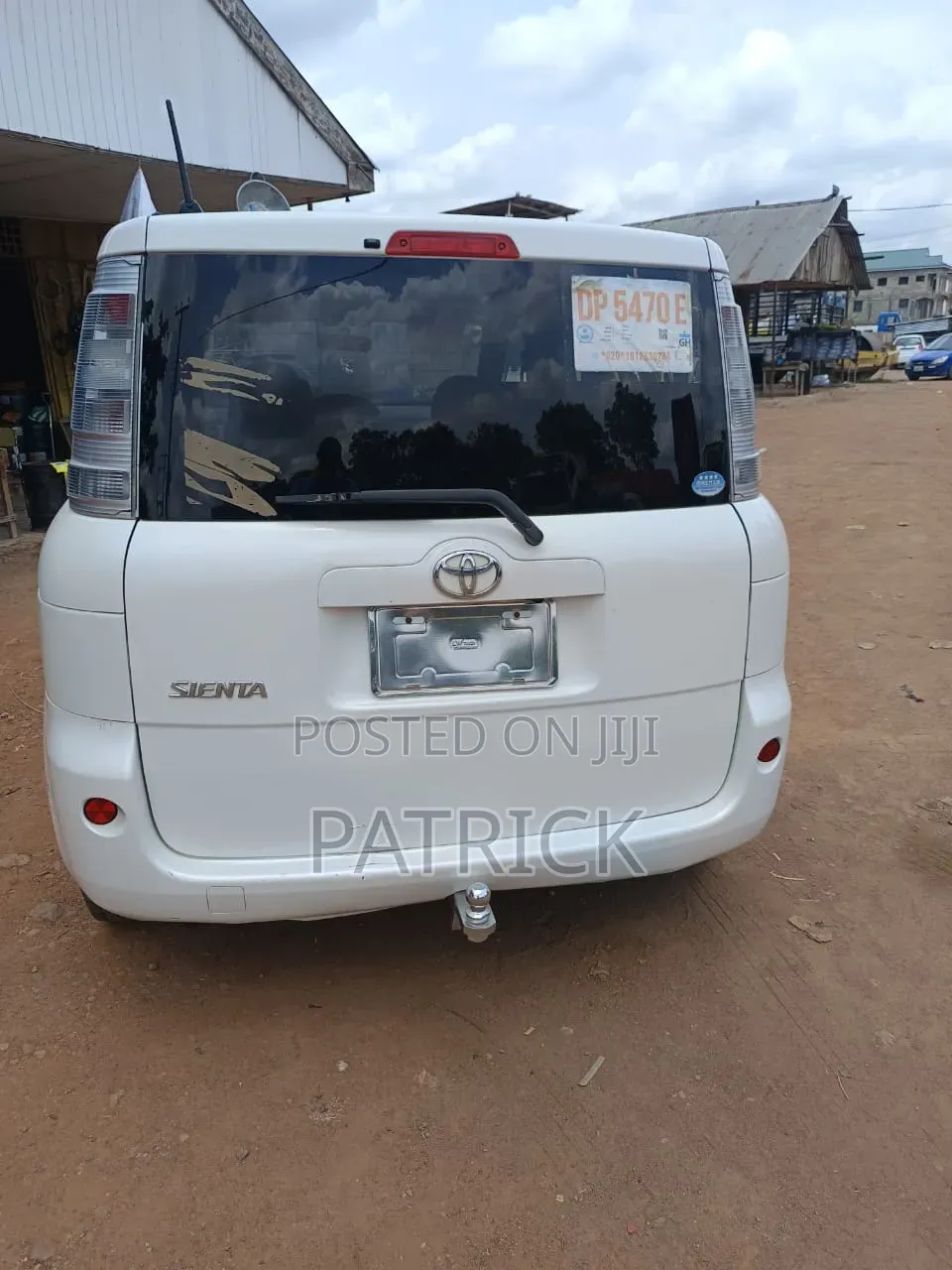 Toyota Sienta 1.5 FWD 2013 White