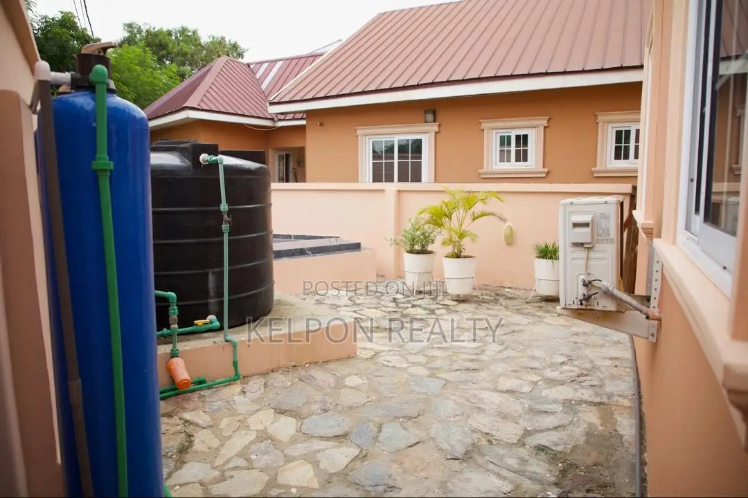 Furnished 4bdrm Duplex in Achimota, School Area for sale