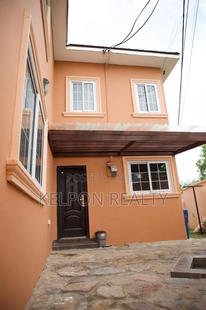 Furnished 4bdrm Duplex in Achimota, School Area for sale