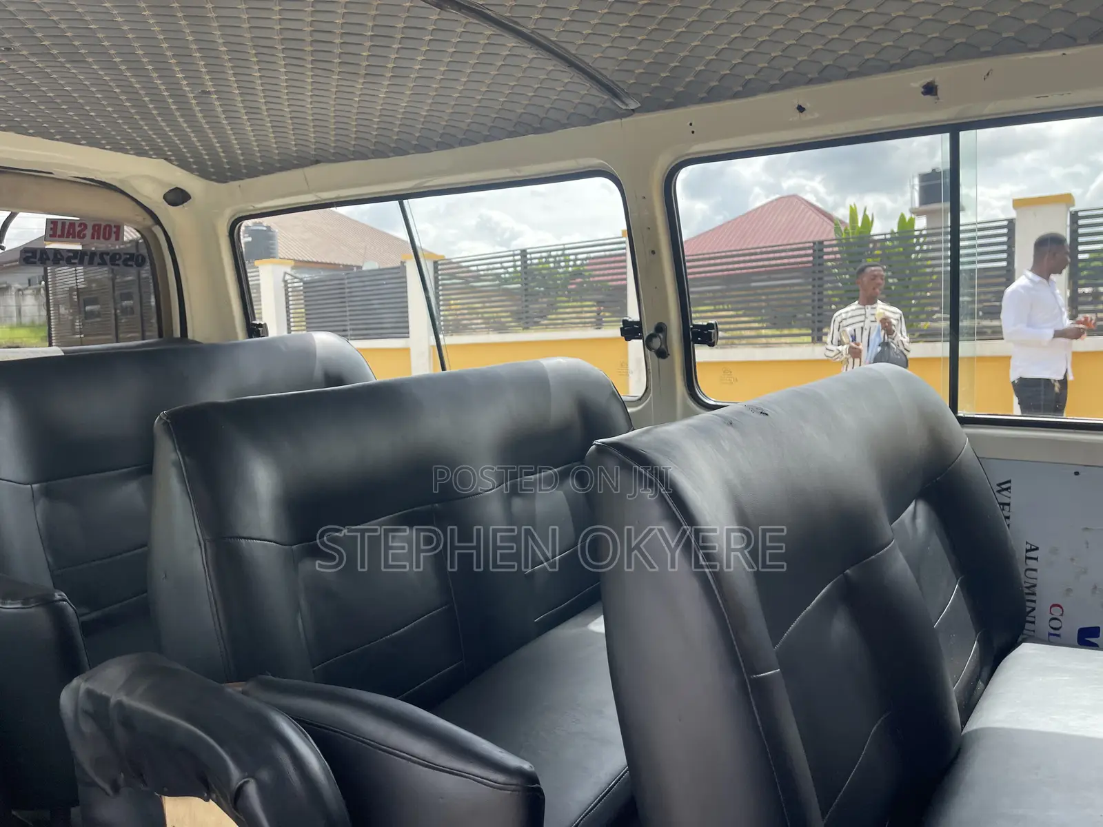 Toyota HiAce 2001 White