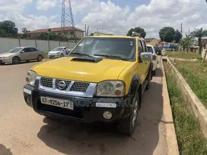 Nissan Hardbody 2017 Yellow