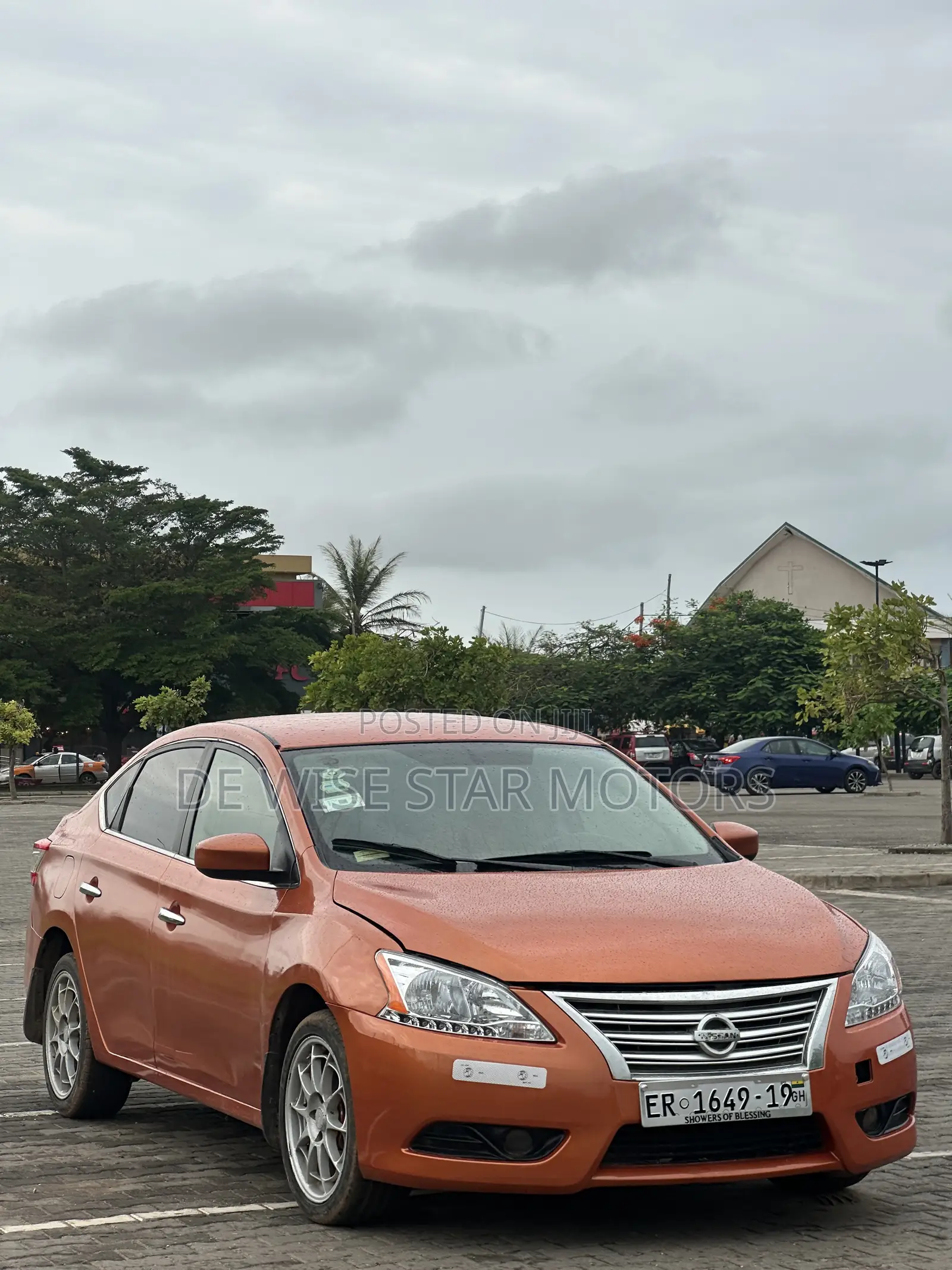 Nissan Sentra SV 4dr Sedan (1.8L 4cyl CVT) 2015
