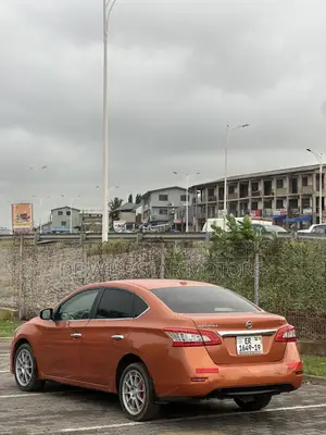 Nissan Sentra SV 4dr Sedan (1.8L 4cyl CVT) 2015