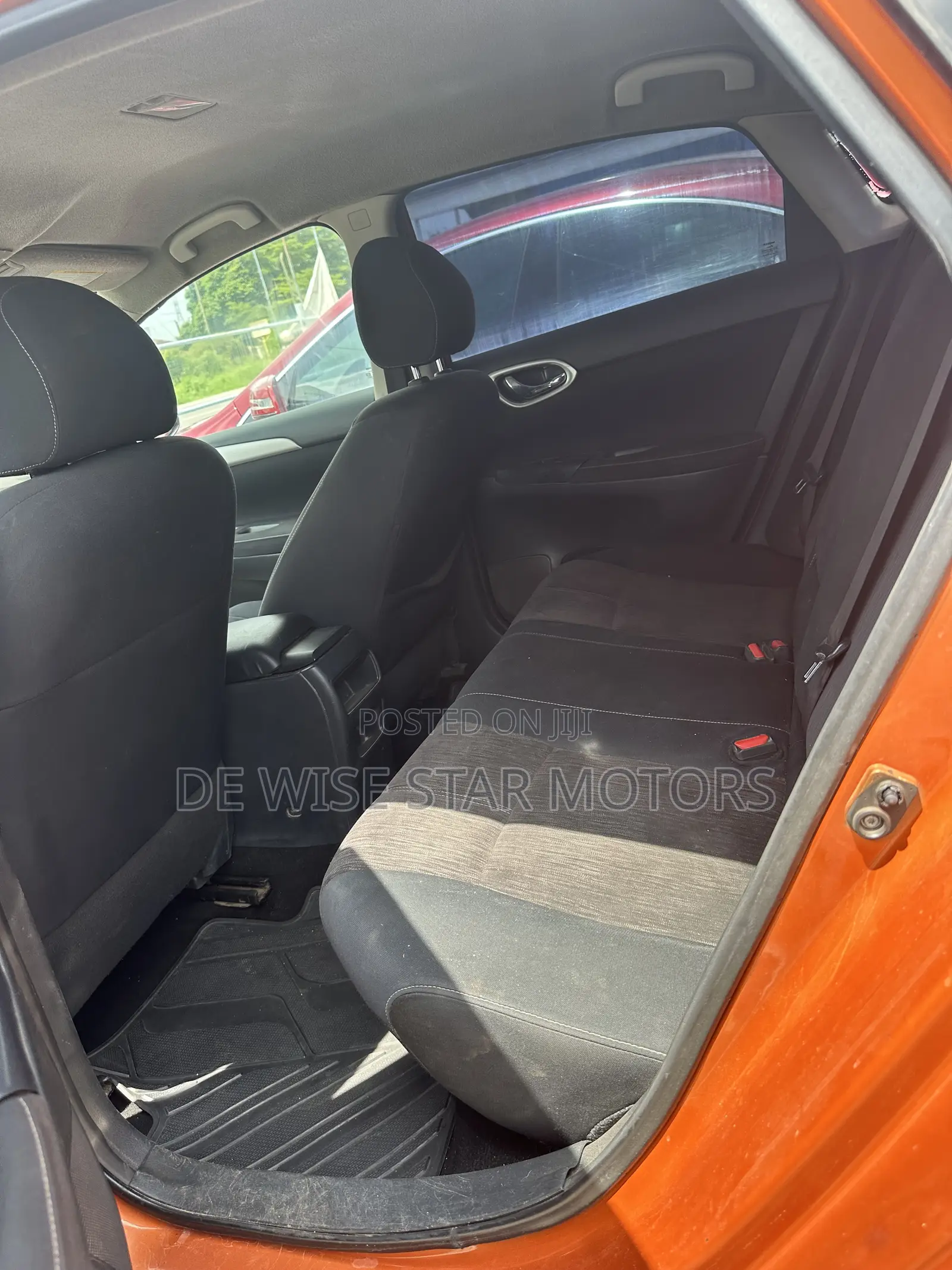 Nissan Sentra SV 4dr Sedan (1.8L 4cyl CVT) 2015