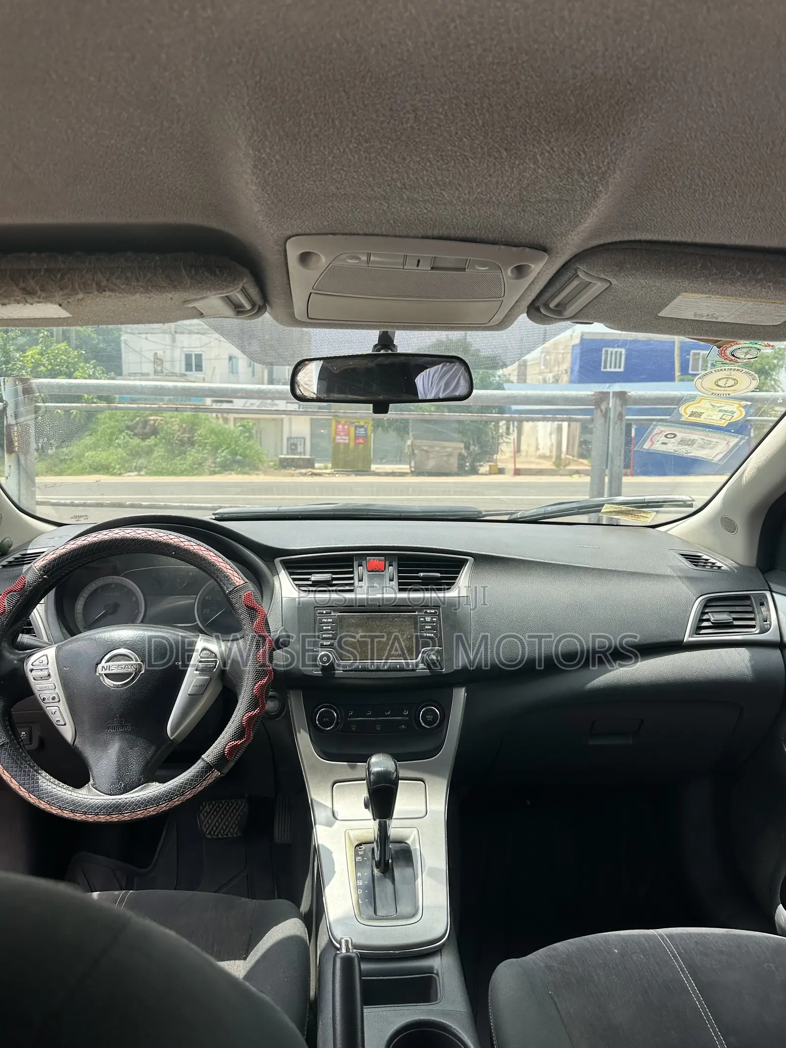 Nissan Sentra SV 4dr Sedan (1.8L 4cyl CVT) 2015