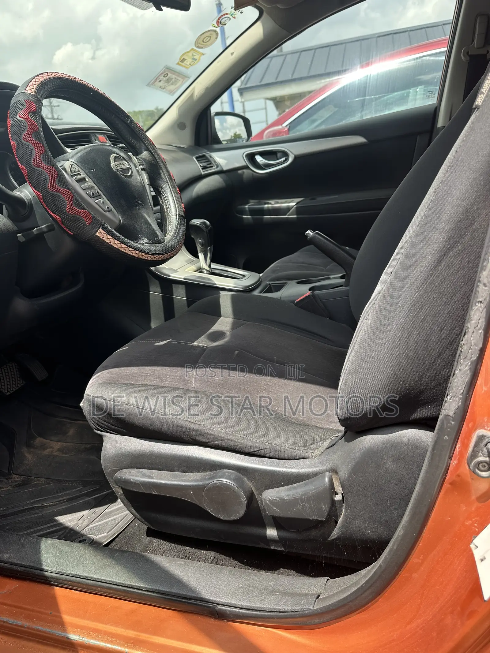 Nissan Sentra SV 4dr Sedan (1.8L 4cyl CVT) 2015