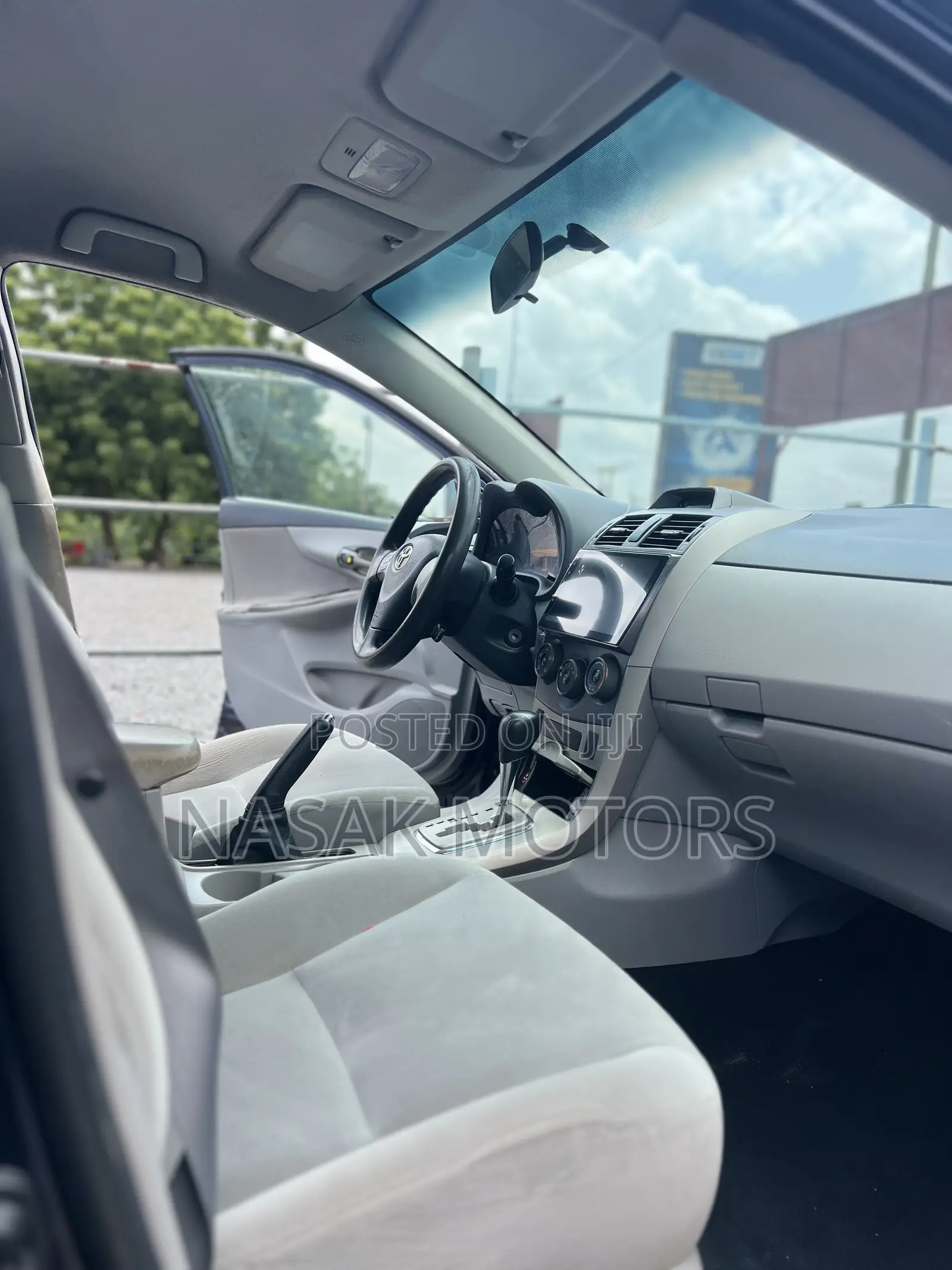 Toyota Corolla LE 4dr Sedan (1.8L 4cyl 4A) 2013 Blue