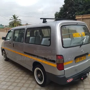 Toyota HiAce 2010 Silver