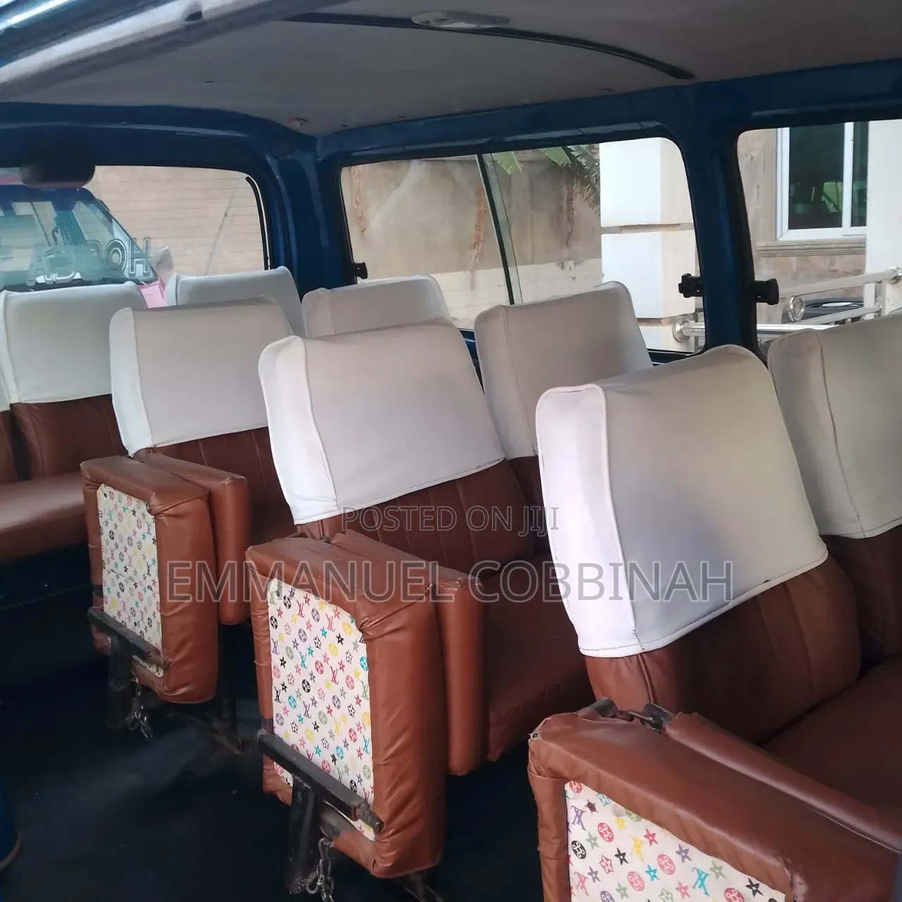 Toyota HiAce 2010 Silver