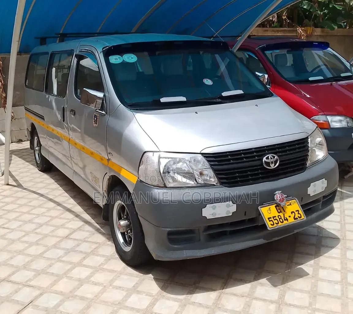 Toyota HiAce 2010 Silver