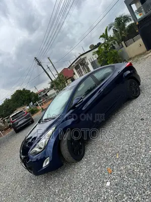 Hyundai Elantra GLS Sedan FWD (1.8L 4cyl 6A) 2013 Blue