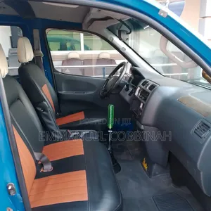 Toyota HiAce 2008 Blue