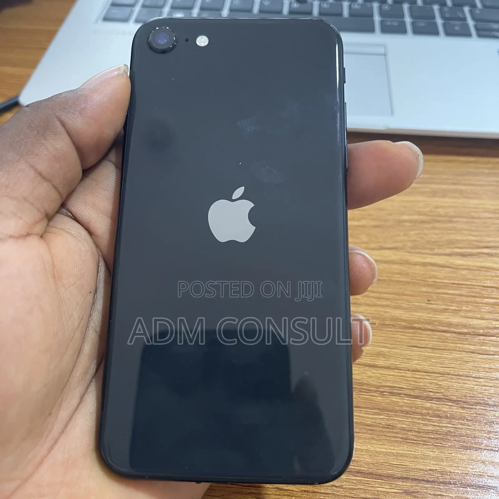 Apple iPhone SE (2020) 64 GB Black