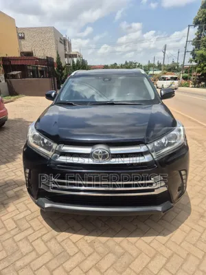 Toyota Highlander SE 4x4 V6 (3.5L 6cyl 8A) 2018 Black
