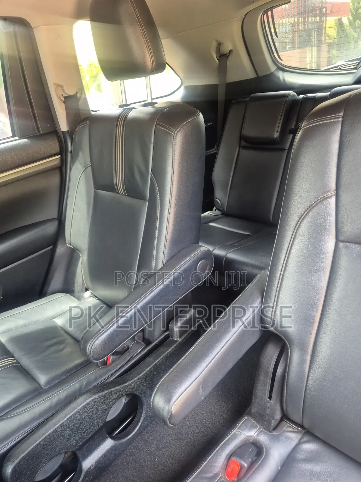 Toyota Highlander SE 4x4 V6 (3.5L 6cyl 8A) 2018 Black