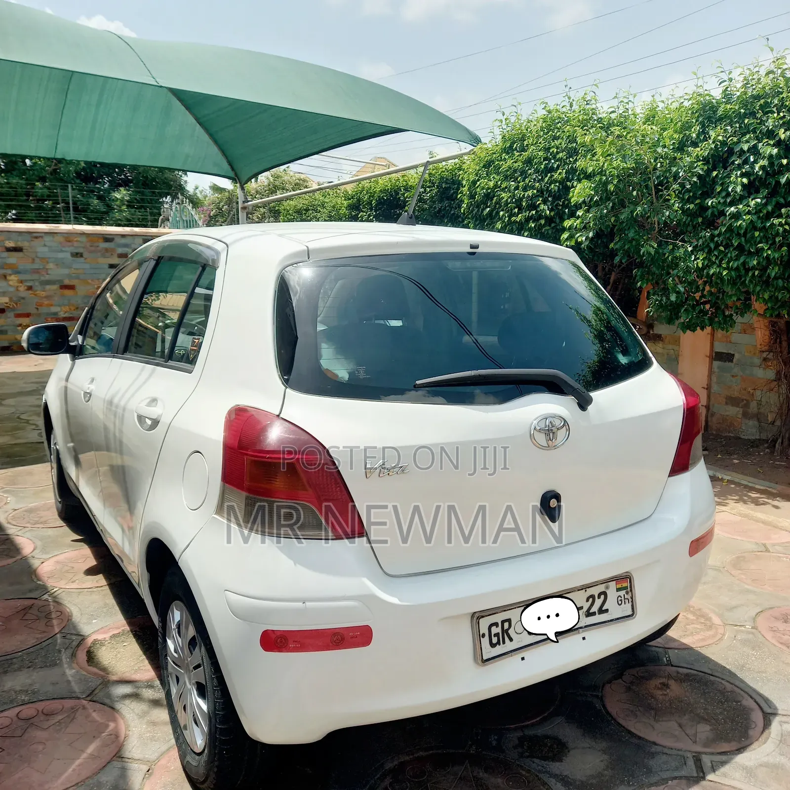 Toyota Vitz 2010 White