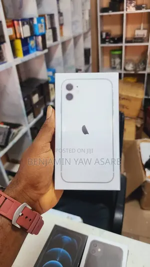 New Apple iPhone 11 128 GB White