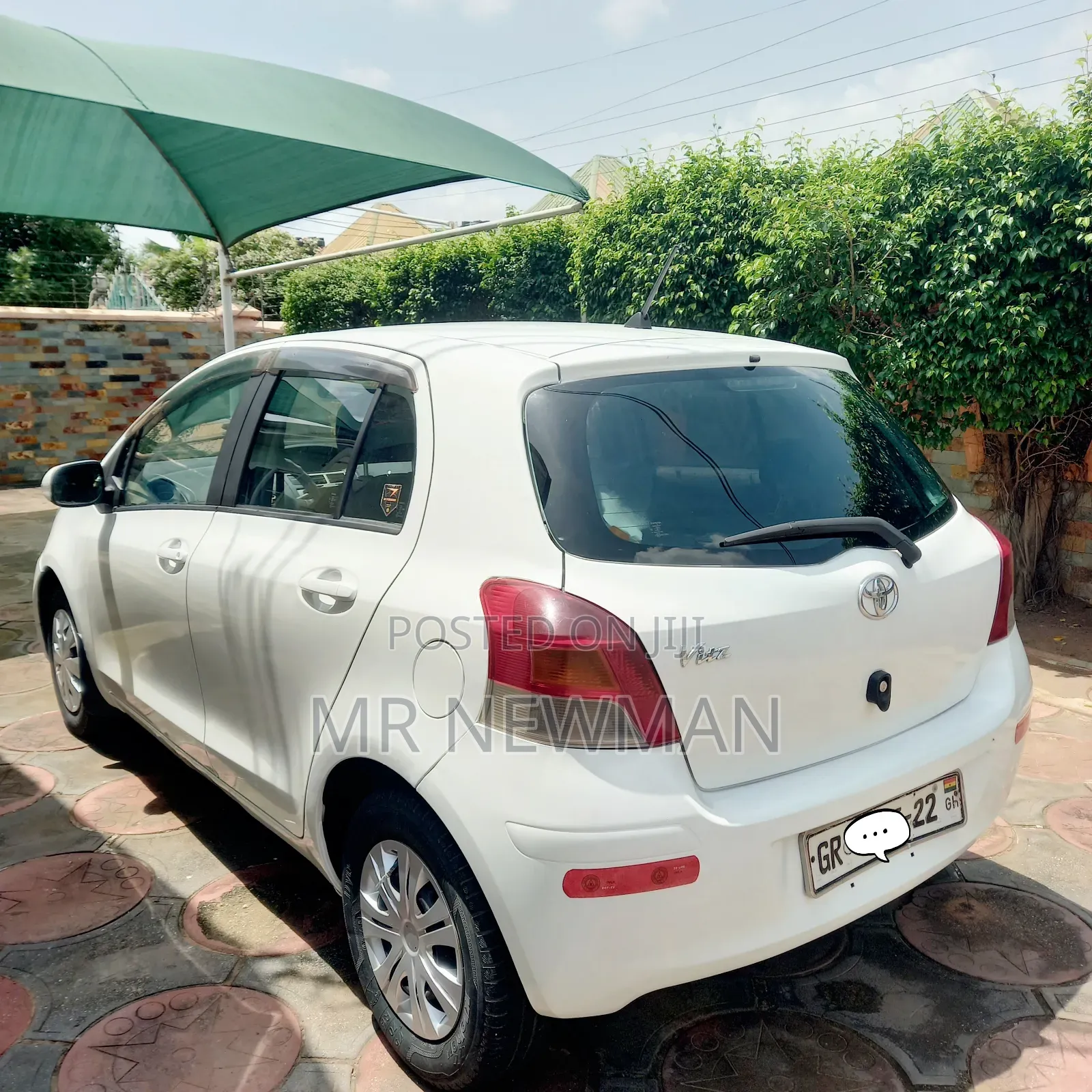 Toyota Vitz 2010 White