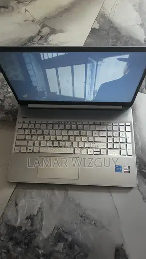 Laptop HP 15s 8GB Intel Core i5 SSD 512GB