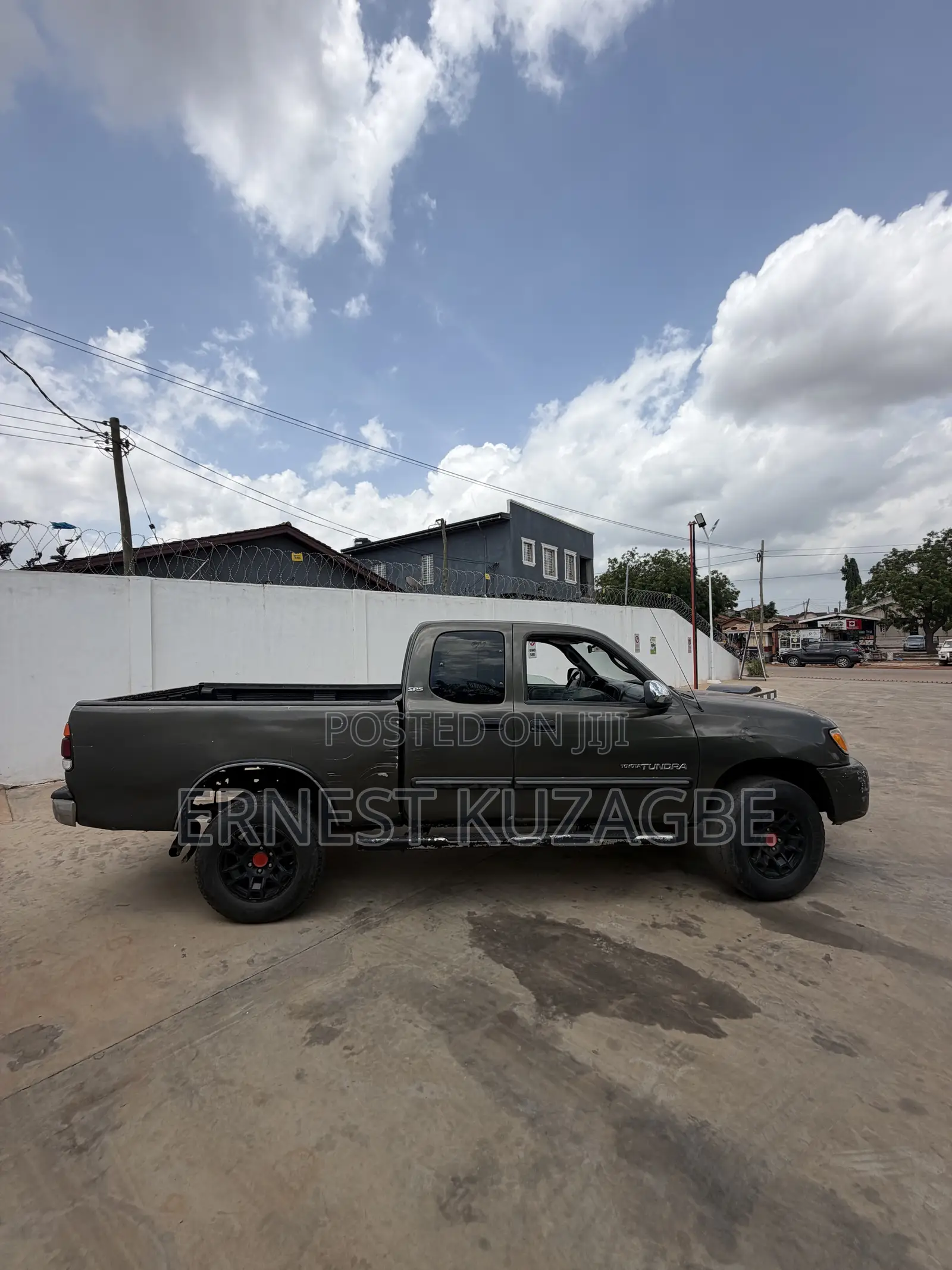 Toyota Tundra 2010 Gray
