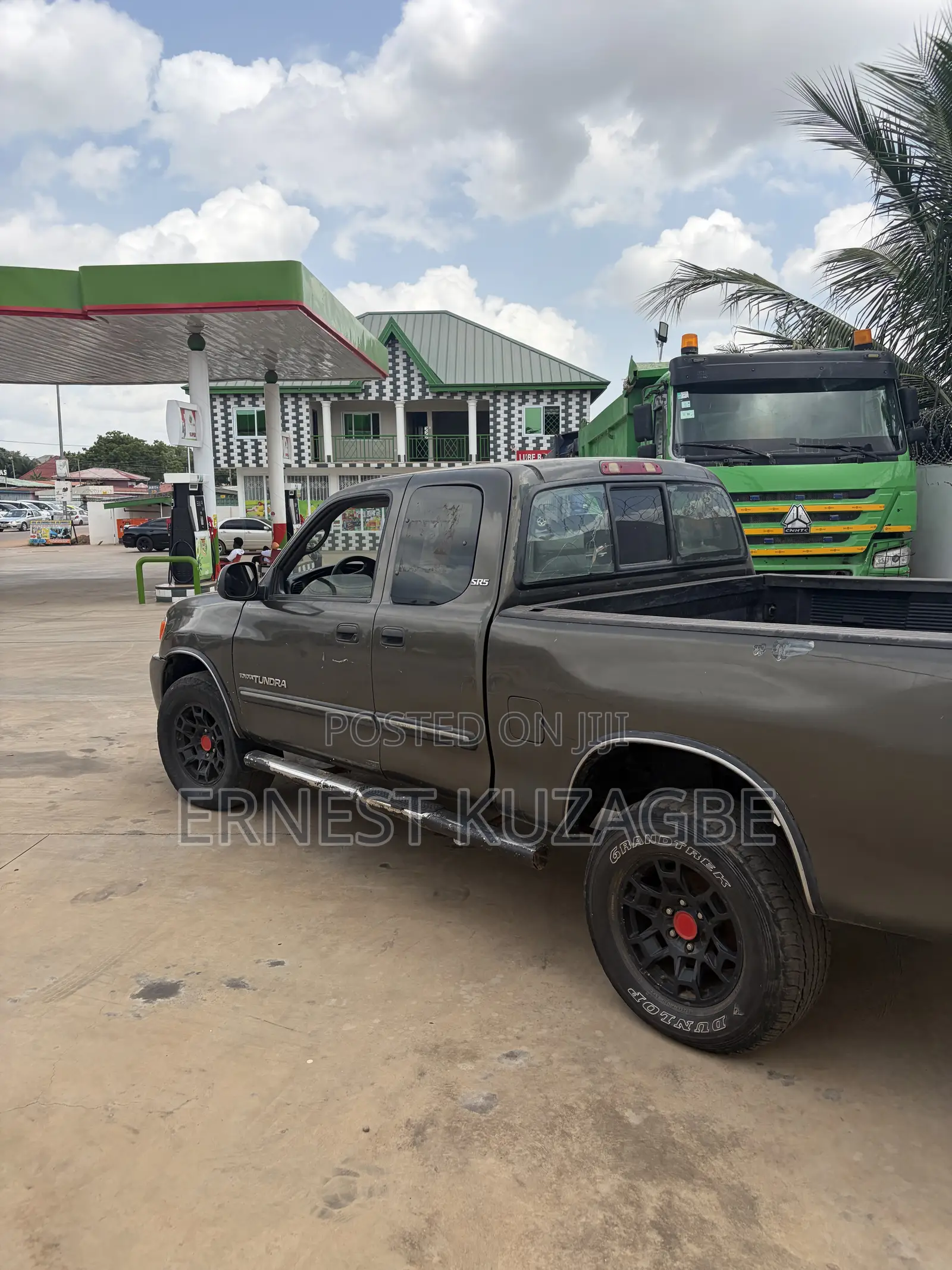 Toyota Tundra 2010 Gray