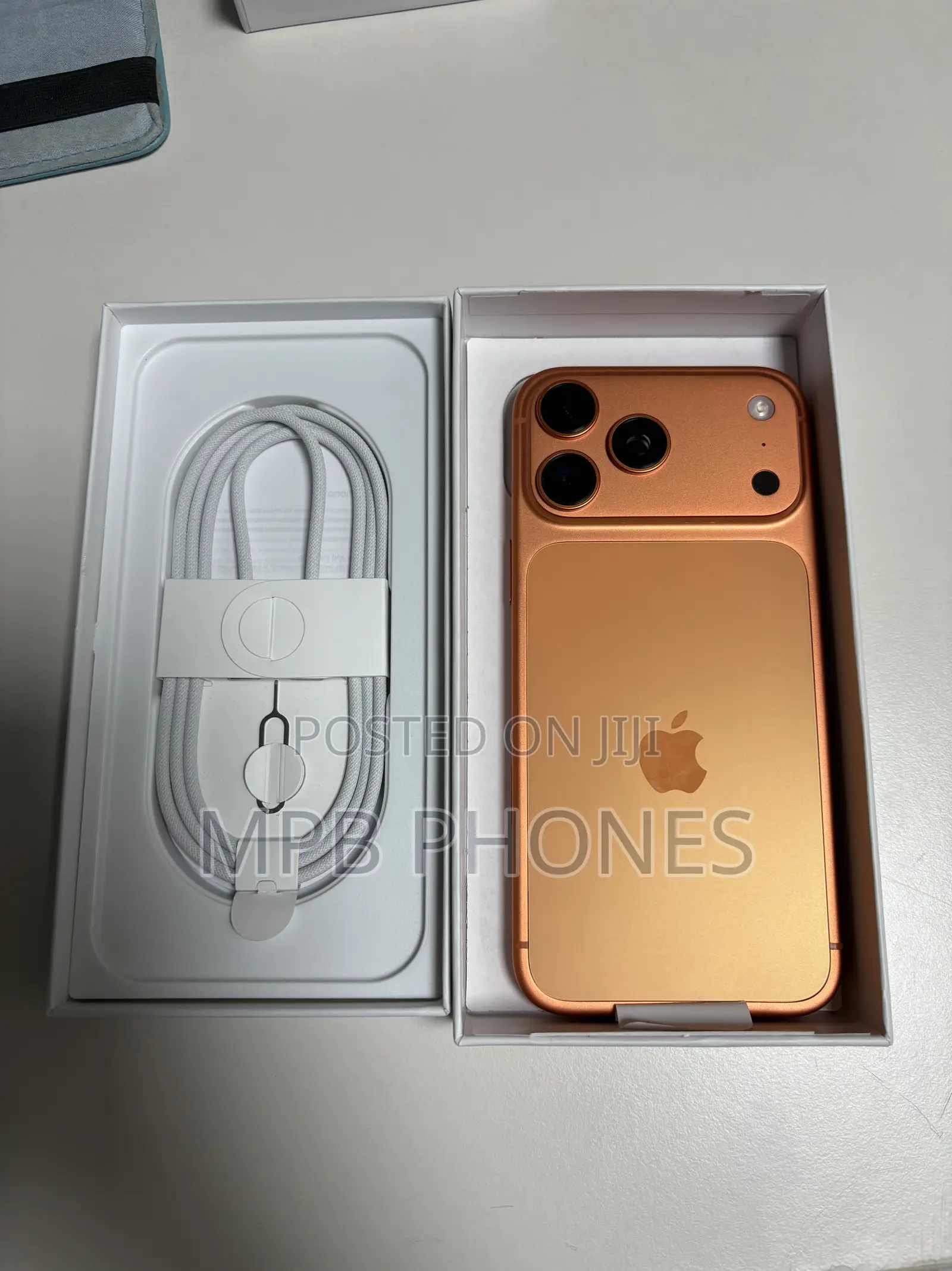 New Apple iPhone 17 Pro Max 256 GB Orange